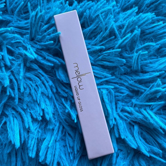 Lip Gloss - Picture 2 of 3